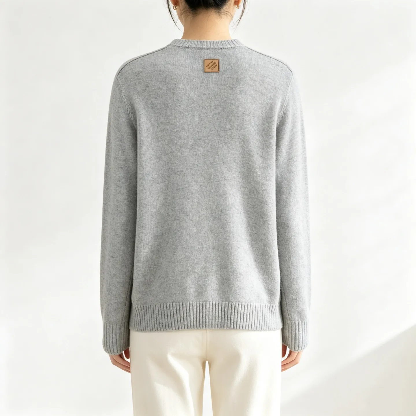Louis Vuitton/Louis Vuitton Solid Back Collar Label Knitted Sweater